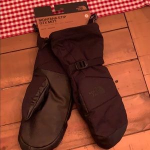 NWT Northface women’s mittens